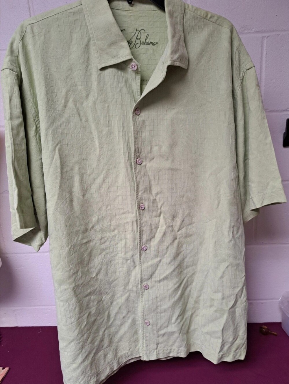 Tommy Bahama 100% Silk XL Short Sleeve Button Down Light Green Shirt